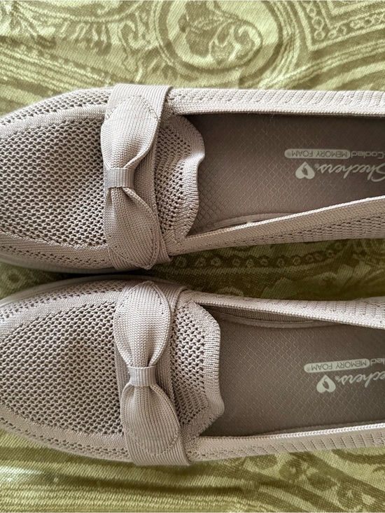 Skechers Shoes - Skechers Women's Light Grey Knit Bow Loafers